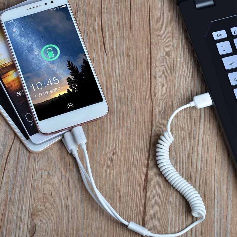 Dudao automašīnas lādētājs 2x USB 2,4A + USB kabelis 3in1 Lightning / USB Type-C / micro USB kabelis (R7) - Balts